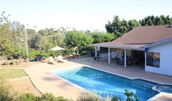 520 Woodland Hills Dr, Escondido, CA 92029