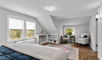 72 Kane Ave, Middletown, RI 02842