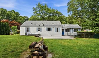 79 Spencer St, Agawam, MA 01001