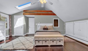 36 Whiting Farm Rd, Branford, CT 06405
