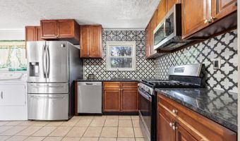 42 Mark Pl, Avenel, NJ 07001
