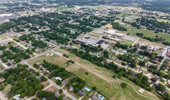607 Wallace St NW, Ardmore, OK 73401