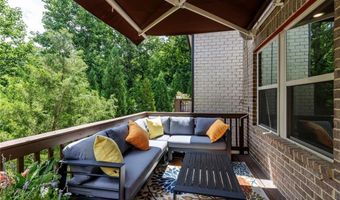 1616 Prestwick Ln, Dunwoody, GA 30338