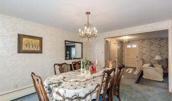 23 Roselawn Ave, North Smithfield, RI 02824