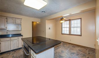 1260 Meadowview Ln, Amherst, OH 44001
