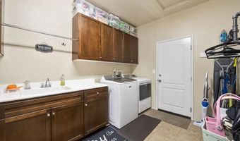 2928 Burnet Dr, Escondido, CA 92027