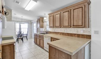 318 Macadamia Dr, Barefoot Bay, FL 32976