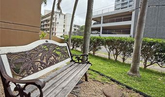 1617 Clark St 404, Honolulu, HI 96822