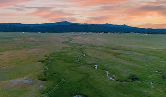 17 Gray Ln, Cascade, ID 83611