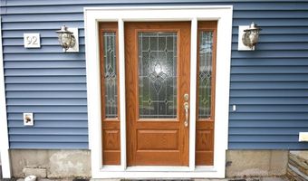 92 Trout Dr, Middletown, RI 02842