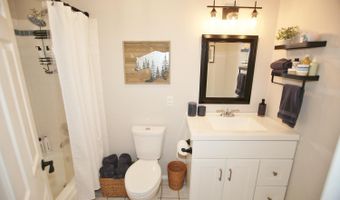 2650 Country Club Dr, Arnold, CA 95223
