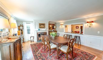 178 S Bayview Ave, Amityville, NY 11701