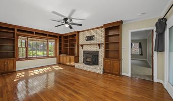 2205 Star Ln, Albany, GA 31707