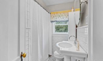 906 S Presley St, Atmore, AL 36502