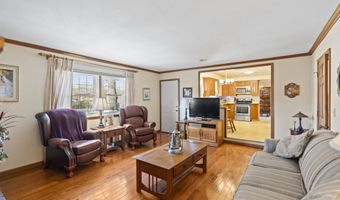 11 Westchester Dr, Albany, NY 12205