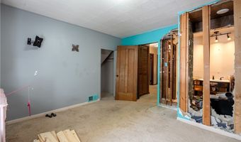151 Overlook Dr, Alliance, OH 44601