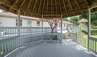 22617 155th St, Basehor, KS 66007