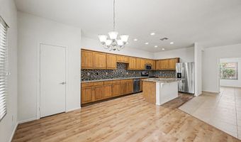 2073 E HAWKEN Way, Chandler, AZ 85286