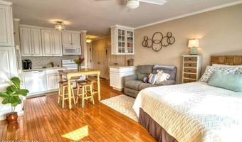 5 Ocean Ave 5B, Belmar, NJ 07719