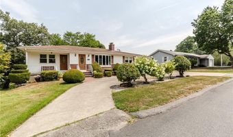 3 Ostend St, Johnston, RI 02919