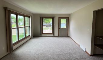 902 N Penn St, Aberdeen, SD 57401