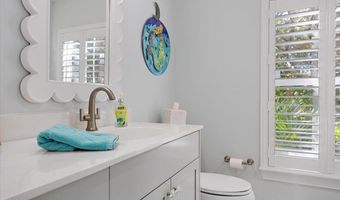 80 BEACH COTTAGE Ln 201, Atlantic Beach, FL 32233