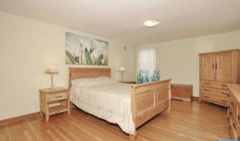 64 Lunn Ave, Bergenfield, NJ 07621