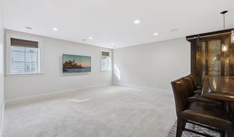 132 Interlachen Rd, Hopkins, MN 55343