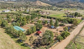 35728 Beauty Vista Ln, Agua Dulce, CA 91390
