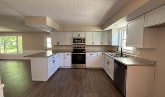1203 S Van Buren St, Auburn, IN 46706