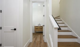 15 Woods Ln, Beaufort, SC 29907