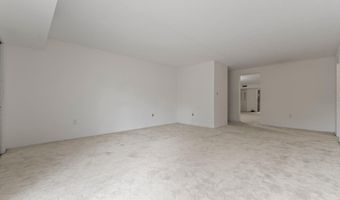 6 CHASE HALL, Dover, DE 19904