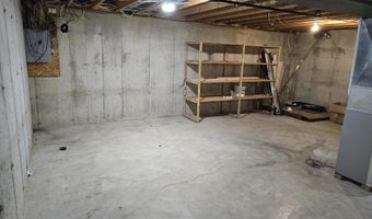 5695 Wilshire Dr, Madison, WI 53711