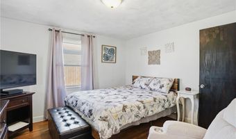 514 Killingly St, Johnston, RI 02919