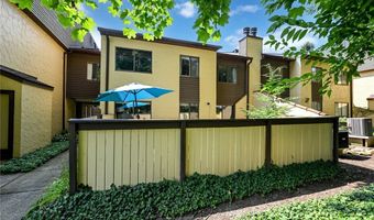 1094 HAMPTON RIDGE Dr, Akron, OH 44313