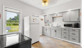 30 Pomham St, Cranston, RI 02910