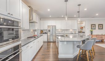 2930 Farmhouse Dr, Apex, NC 27502