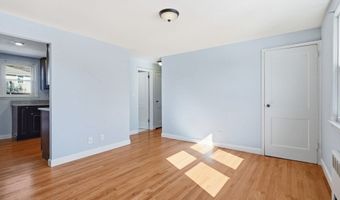 18-20 Genetti Cir, Bedford, MA 01730