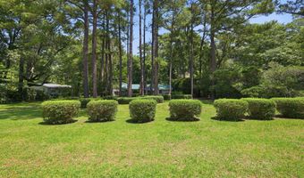 614 Country Club Dr, Arapahoe, NC 28510