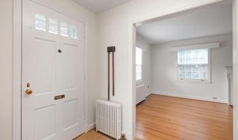 4520 MIDDLETON Ln, Bethesda, MD 20814