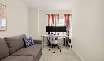 3034 S GLEBE Rd, Arlington, VA 22206