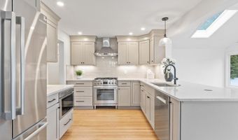 21 Clark Rd, Bedford, MA 01730