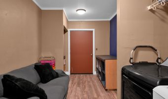 630 COLONIAL Dr, Springfield, OR 97477