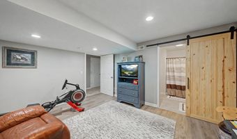 1636 25th Ave SW, Altoona, IA 50009