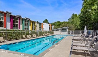 1380 Stirling Cir NW 26, Atlanta, GA 30318