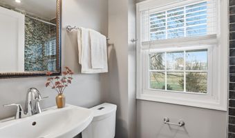 2238 ARLINGTON Ter, Alexandria, VA 22303