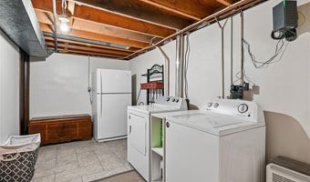 300 S Oak St, Anamosa, IA 52205