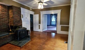 103 4th St, Bangor, ME 04401