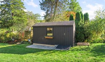 7 Carpenter Ave, Barrington, RI 02806