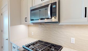 1 Longview Dr 306, Atkinson, NH 03811